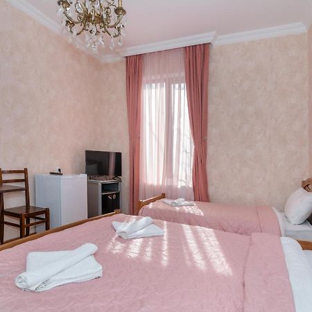 Gogichas Tower Hotel Bordzjomi Buitenkant foto