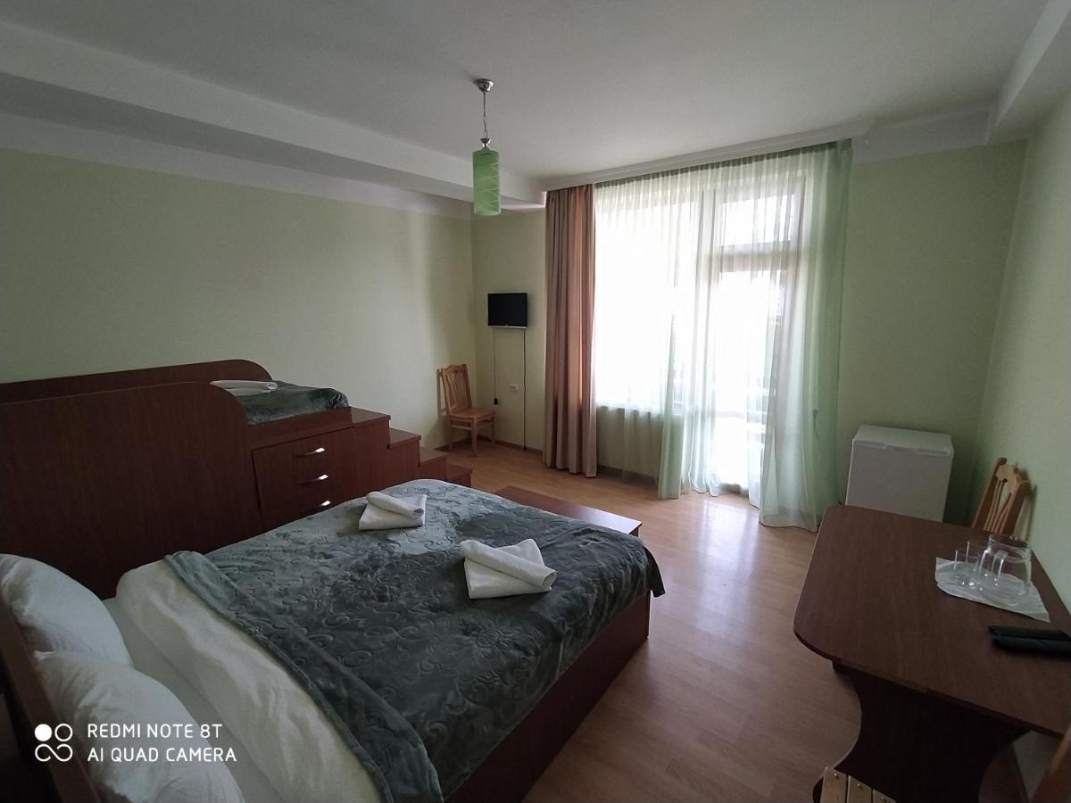 Gogichas Tower Hotel Bordzjomi Buitenkant foto