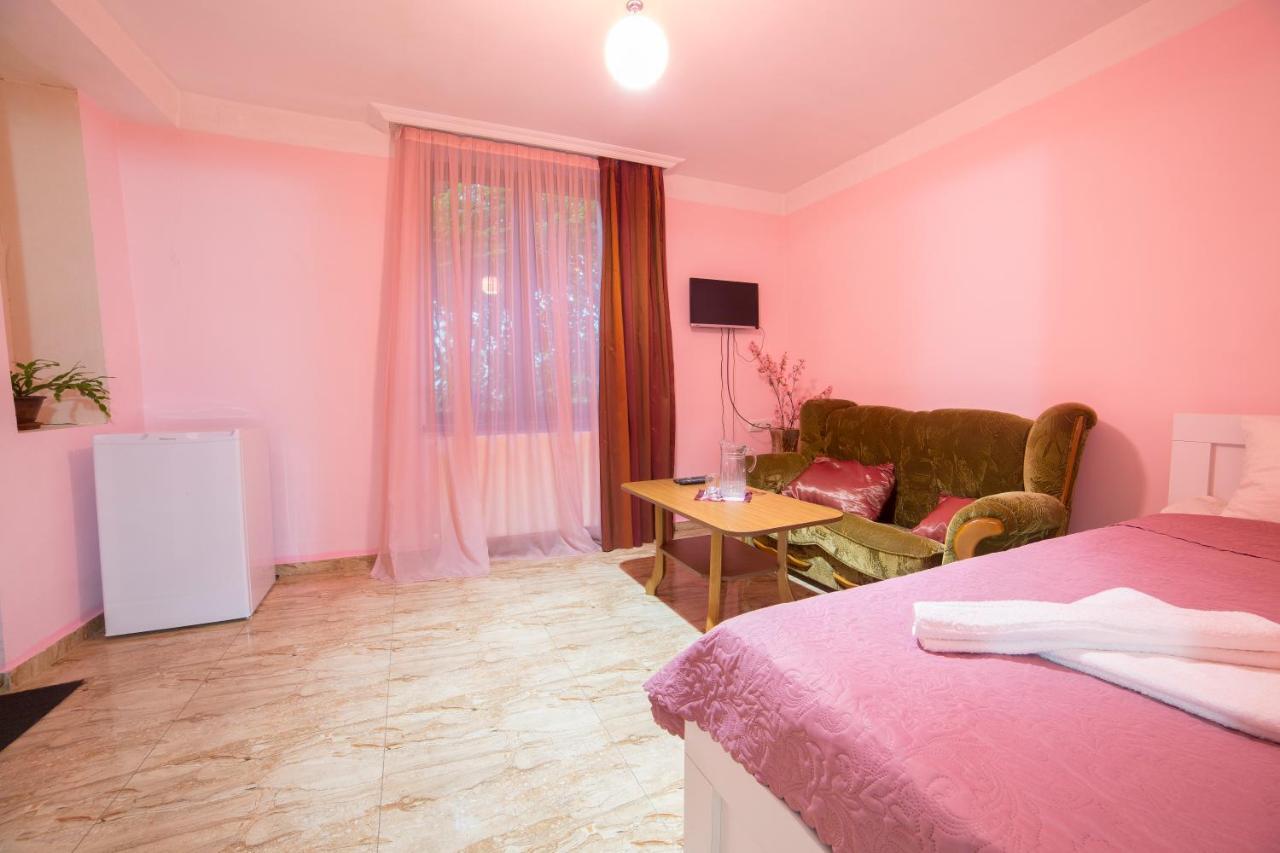 Gogichas Tower Hotel Bordzjomi Buitenkant foto